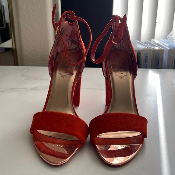 Ted Baker London MAVBE Sandals - Picture 2 of 8